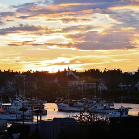 Dragonwood Castle On Waterfront With Stunning View Villa Prospect Harbor Exteriör bild