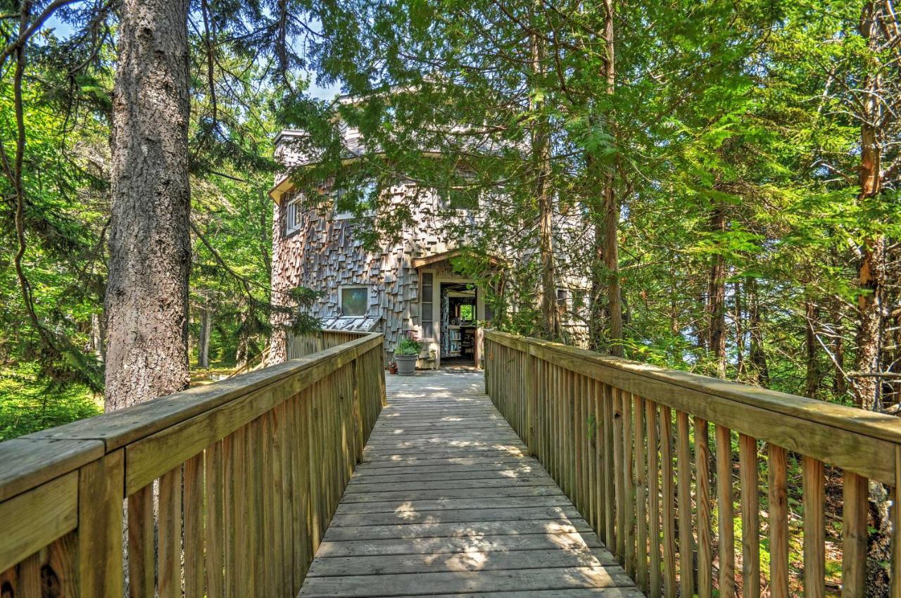 Dragonwood Castle On Waterfront With Stunning View Villa Prospect Harbor Exteriör bild